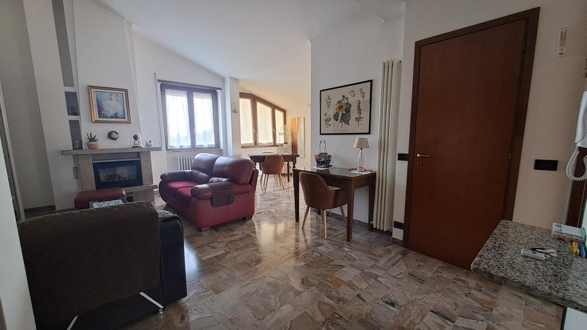 Colleoni'S Lodge Casa Vacanze Con 2 Appartamenti Verdellino Exteriör bild