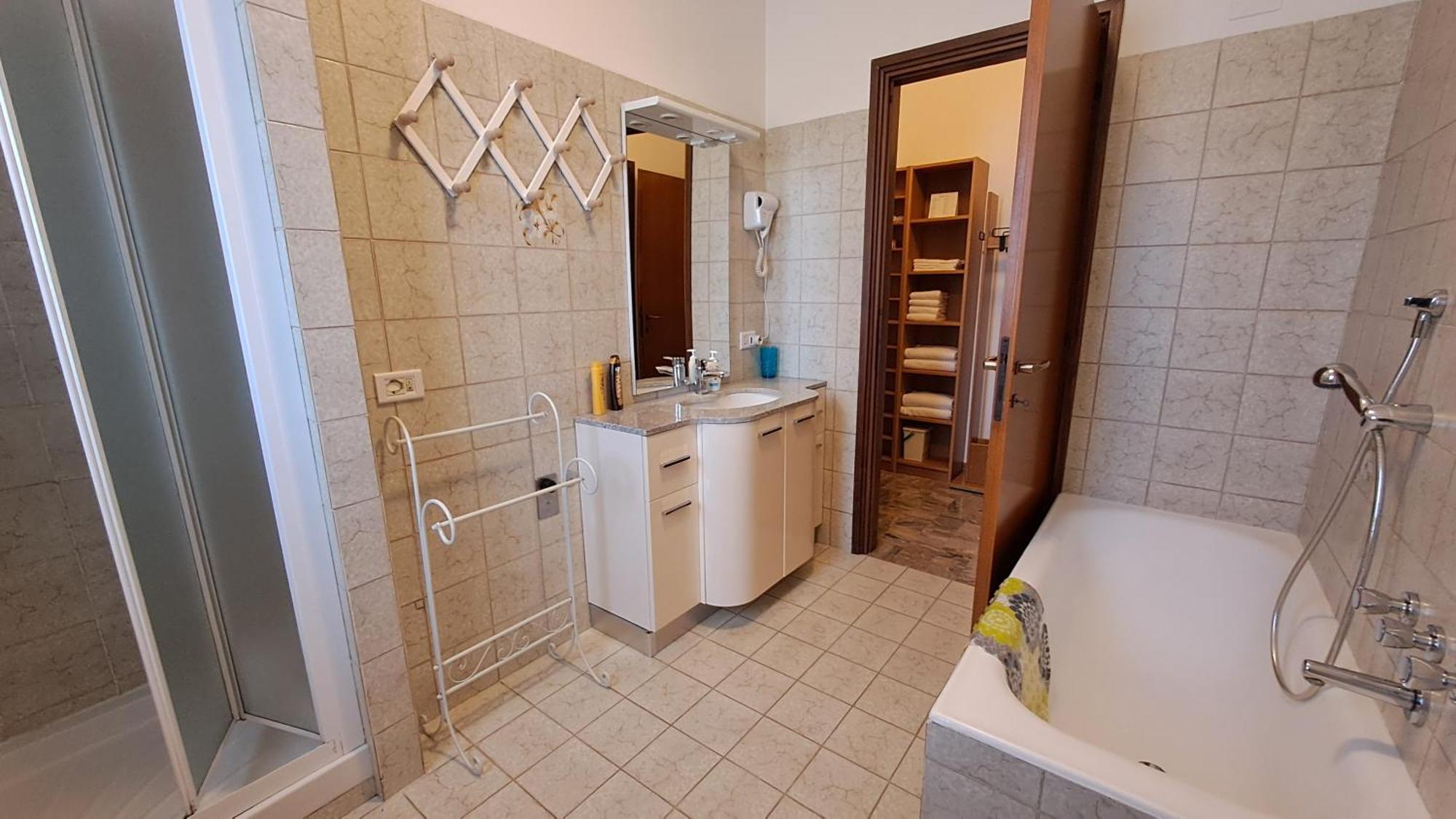 Colleoni'S Lodge Casa Vacanze Con 2 Appartamenti Verdellino Exteriör bild