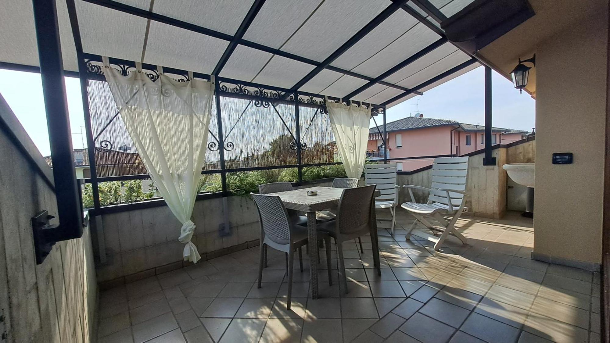 Colleoni'S Lodge Casa Vacanze Con 2 Appartamenti Verdellino Exteriör bild